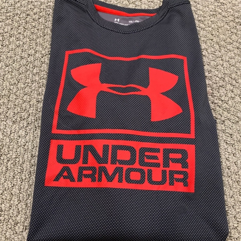 Boys long sleeve under armour shirt